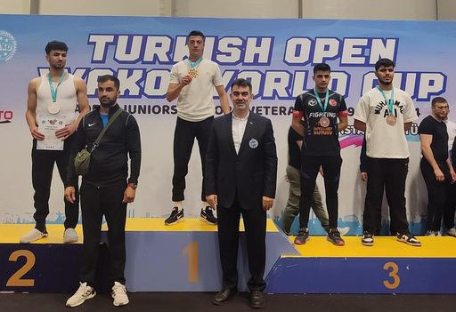 Uşaklı Kick Boksçu Milli Sporcumuz Hamza Gezgin Avrupa İkincisi Oldu